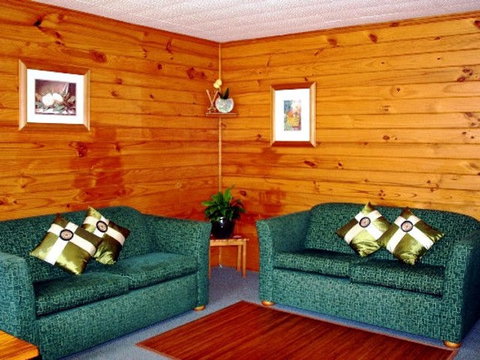 Pine Valley Apartments - Inverell Accommodation 4