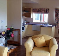 Poinciana Cottages - Inverell Accommodation