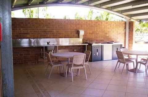 Rollingstone Beach Caravan Resort - Inverell Accommodation 6