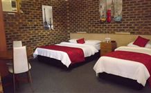 Squatters Homestead Motel - Casino - Inverell Accommodation 3
