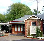 Amble In Self Contained Accommodation - Garden Retreat B  B - Inverell Accommodation