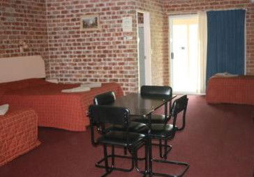 Gloucester Country Lodge - Inverell Accommodation 1