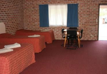 Gloucester Country Lodge - Inverell Accommodation 3