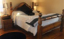 Lake View Farm House - Inverell Accommodation 2