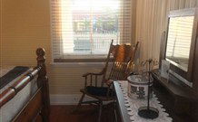 Lake View Farm House - Inverell Accommodation 3