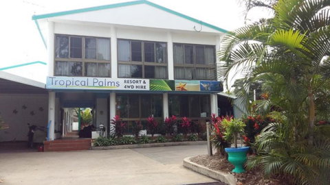 Tropical Palms Resort & 4WD Hire - Inverell Accommodation 3