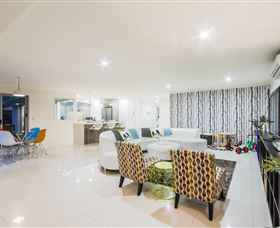 Laguna Bay At Vogue Holiday Homes - Inverell Accommodation 3