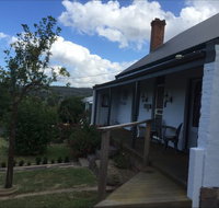 Hillside Cottage - Inverell Accommodation