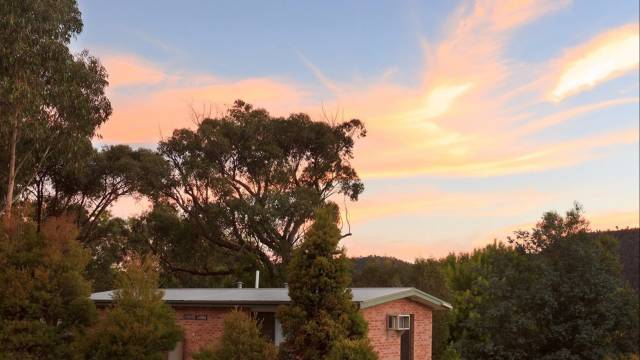 Stromlo ACT Inverell Accommodation