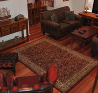The Pommy Tree Bed and Breakfast - Inverell Accommodation