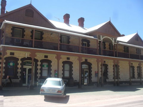 Caltowie Hotel - Inverell Accommodation 2