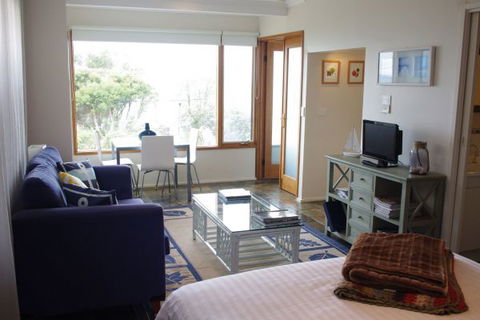 Beach Views Lorne - Inverell Accommodation 2