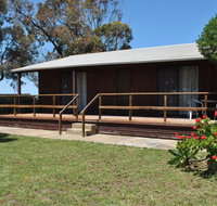Clinton Cabin - Inverell Accommodation