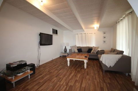 LJ Hooker Goolwa Holiday Rentals - 42 Underwood Avenue, Goolwa Beach - Inverell Accommodation 10