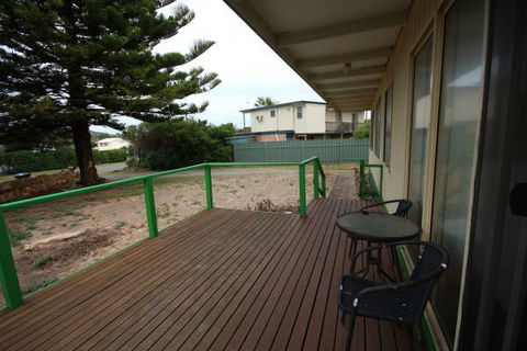 LJ Hooker Goolwa Holiday Rentals - 42 Underwood Avenue, Goolwa Beach - Inverell Accommodation 15