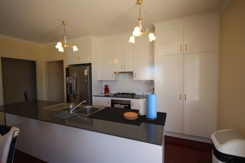 LJ Hooker Goolwa Holiday Rentals - 42 Underwood Avenue, Goolwa Beach - Inverell Accommodation 18