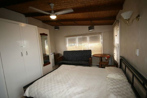 LJ Hooker Goolwa Holiday Rentals - 42 Underwood Avenue, Goolwa Beach - Inverell Accommodation 27