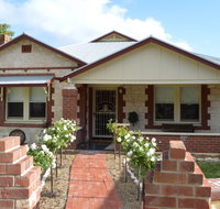 Two Cow Cottage Bed and Breakfast - Inverell Accommodation