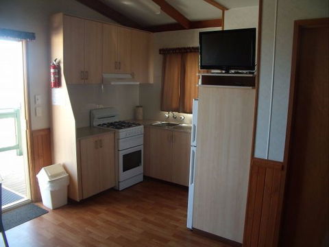 Elliston Waterloo Bay Tourist Park - Inverell Accommodation 6