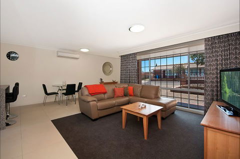 Mount Gambier Accommodation - Inverell Accommodation 3