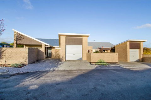 Mount Gambier Accommodation - Inverell Accommodation 9