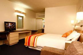Swan Hill Resort - Inverell Accommodation 0