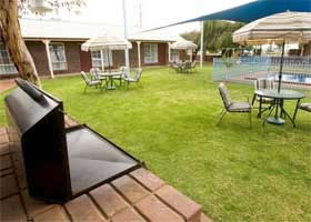 Carn Court Holiday Apartments - Inverell Accommodation 3