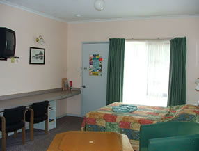 Lazy River Motor Inn - Inverell Accommodation 2