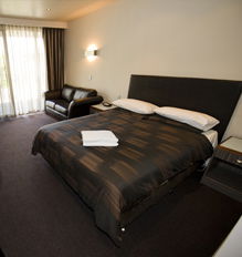 Commodore On The Park - Inverell Accommodation 1