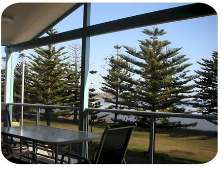 Port Lincoln Foreshore Apartments - Inverell Accommodation 2
