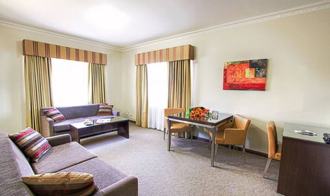 Governor Macquarie Motor Inn - Inverell Accommodation 1