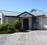 Robe Dolphin Court Apartments - Inverell Accommodation