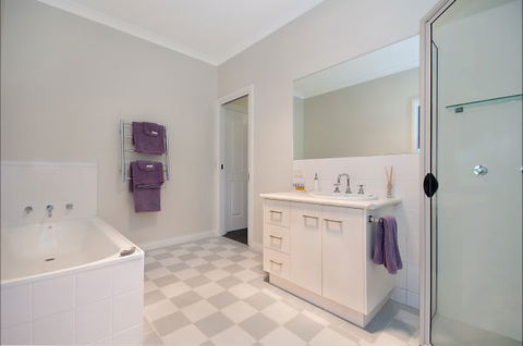 Hamilton Accommodation - Inverell Accommodation 8