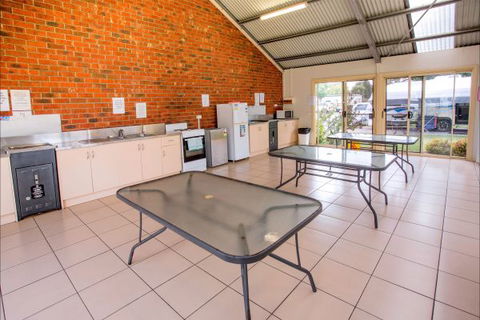 Discovery Parks - Geelong - Inverell Accommodation 5