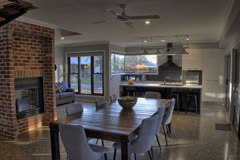 Lusso KV - Inverell Accommodation 5