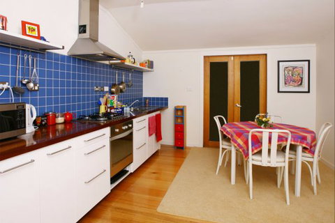 Oakhill Cottage - Inverell Accommodation 2