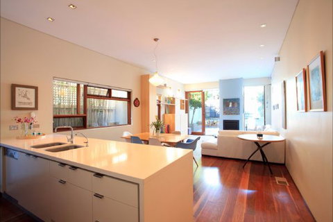 Queens Park Beach House - Inverell Accommodation 5