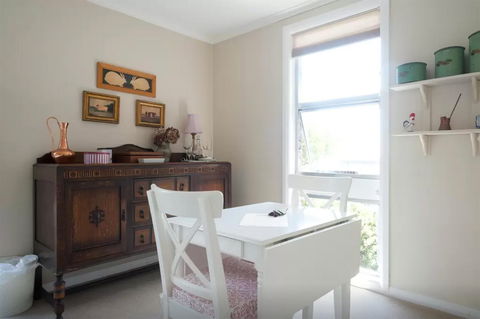 Every Man And His Dog Vineyard - Inverell Accommodation 2