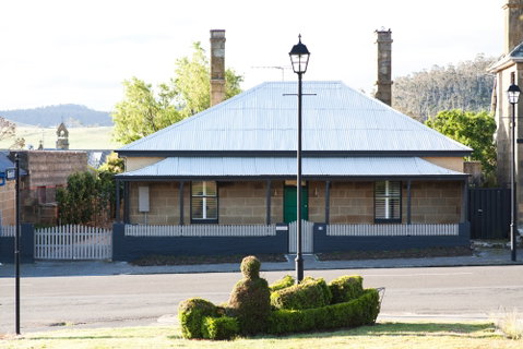 Raffah House - Inverell Accommodation 0