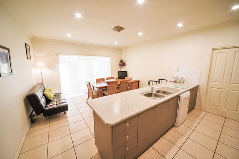Shamore Apartments - Eleventh Street Mildura - Inverell Accommodation 8