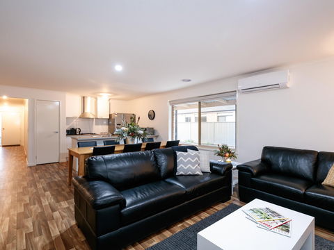 Faraday On Avoca - Inverell Accommodation 1