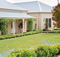 Loloma's at White Rock - Inverell Accommodation