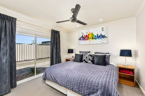 Mount Gambier Apartments - City Fringe Apartment A - Inverell Accommodation 0