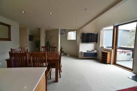 Snowstream 4 - Inverell Accommodation 1