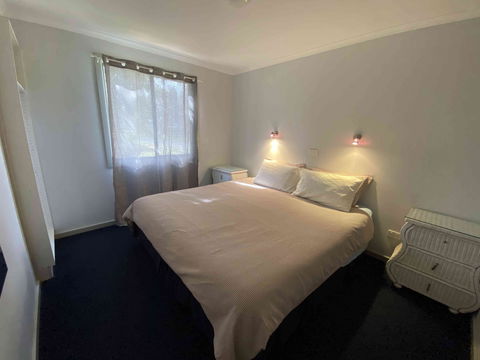 Elliston Caravan Park - Inverell Accommodation 2
