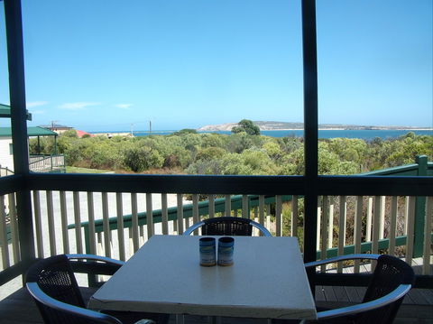 Elliston Waterloo Bay Tourist Park - Inverell Accommodation 0