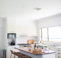 Little River Lodge Tumut - Inverell Accommodation