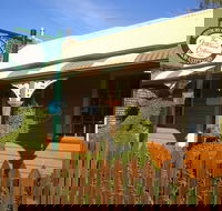 Westbury Gingerbread Cottages - The - Inverell Accommodation