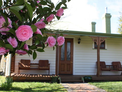 Westbury Gingerbread Cottages - The - Inverell Accommodation 1