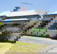 Abaleen House - Inverell Accommodation